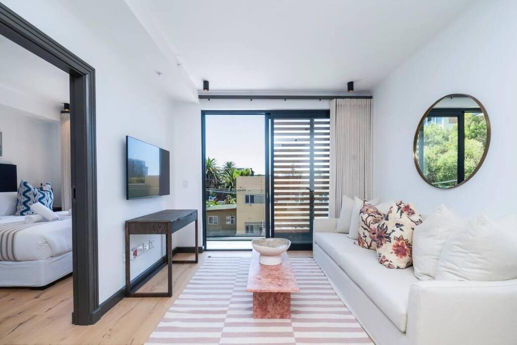 Apartment Coastal Escape *